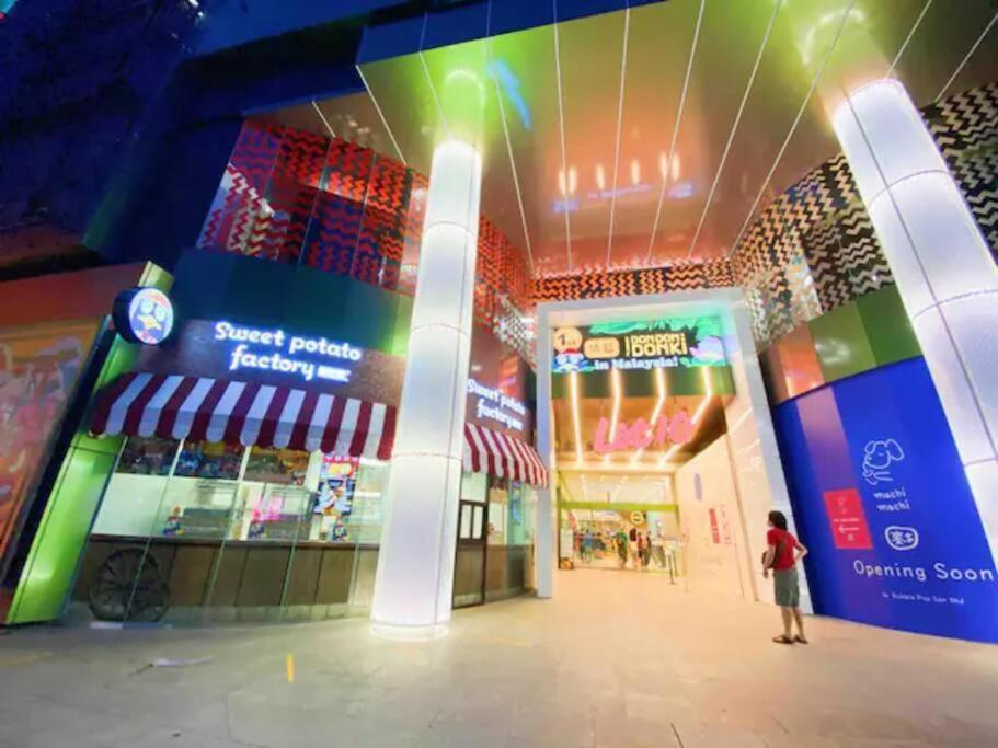 2min walk to Lot 10, 5 min to Pavillion 2BR 8-2 WIFI 100mbps