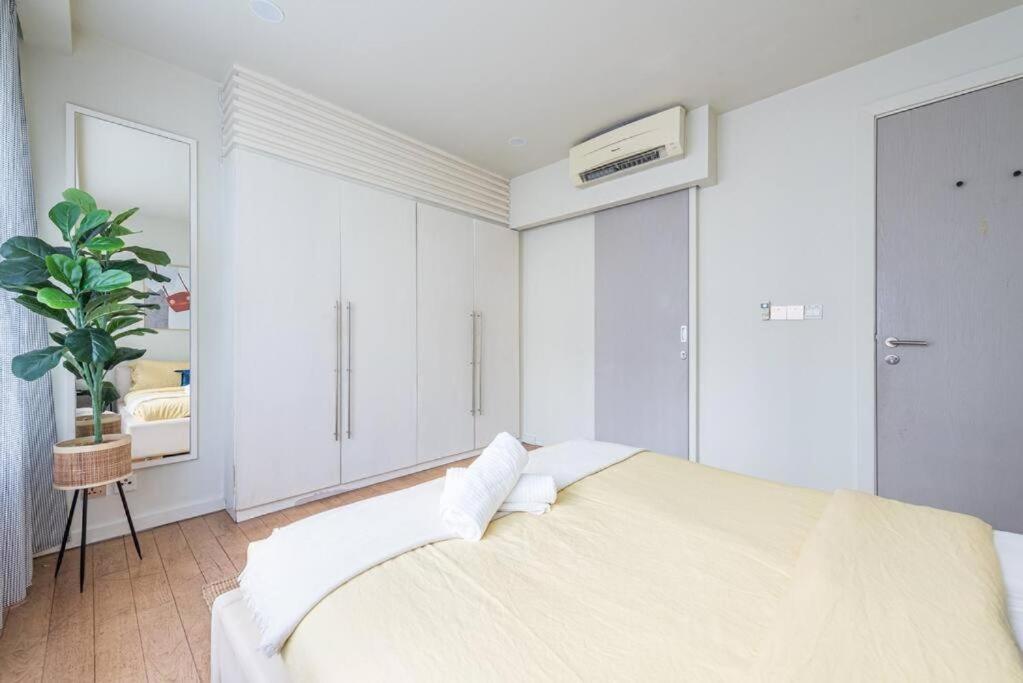 2min walk to Lot 10, 5 min to Pavillion 2BR 8-2 WIFI 100mbps