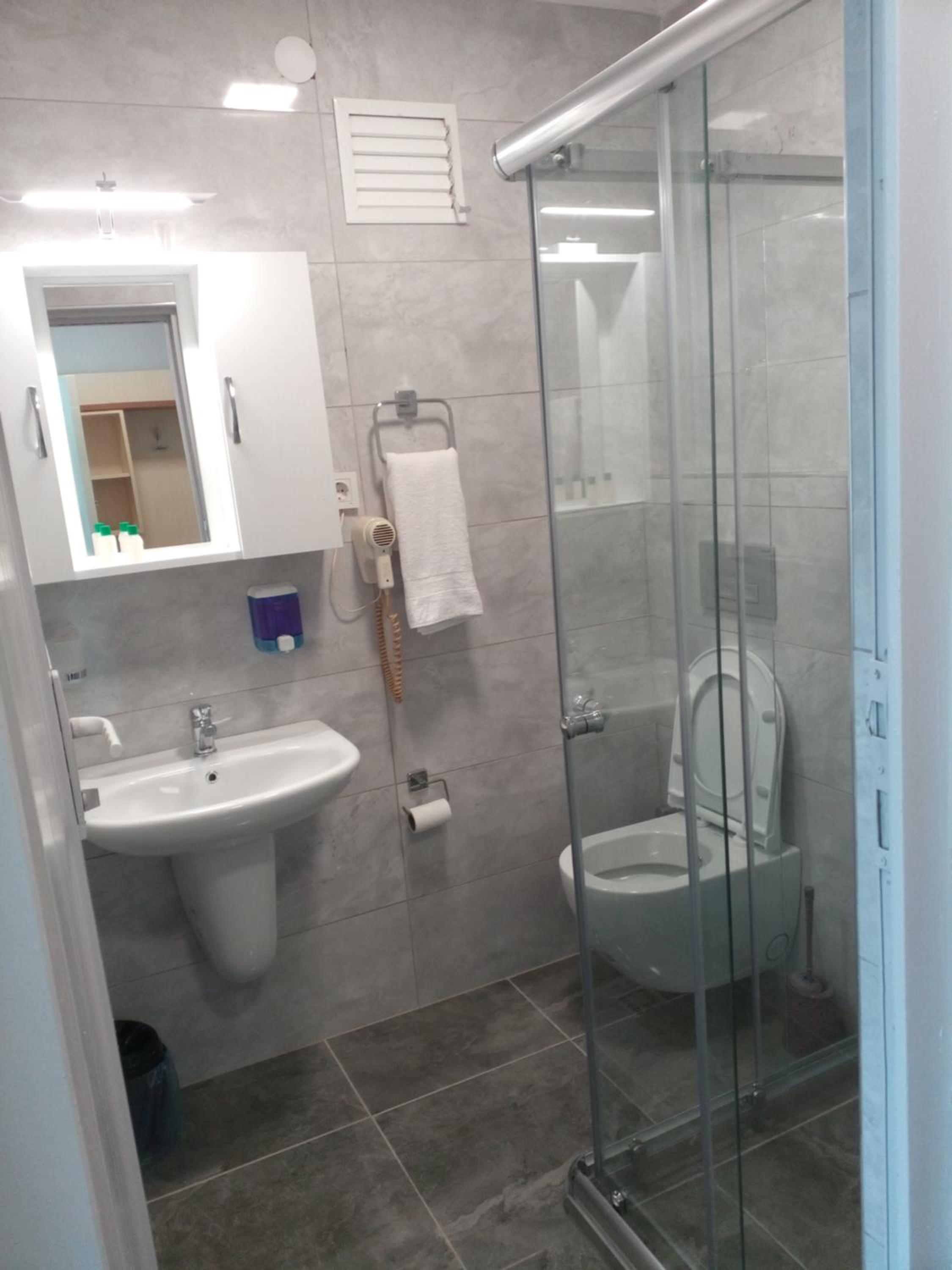 Tac Hotel - Image 65