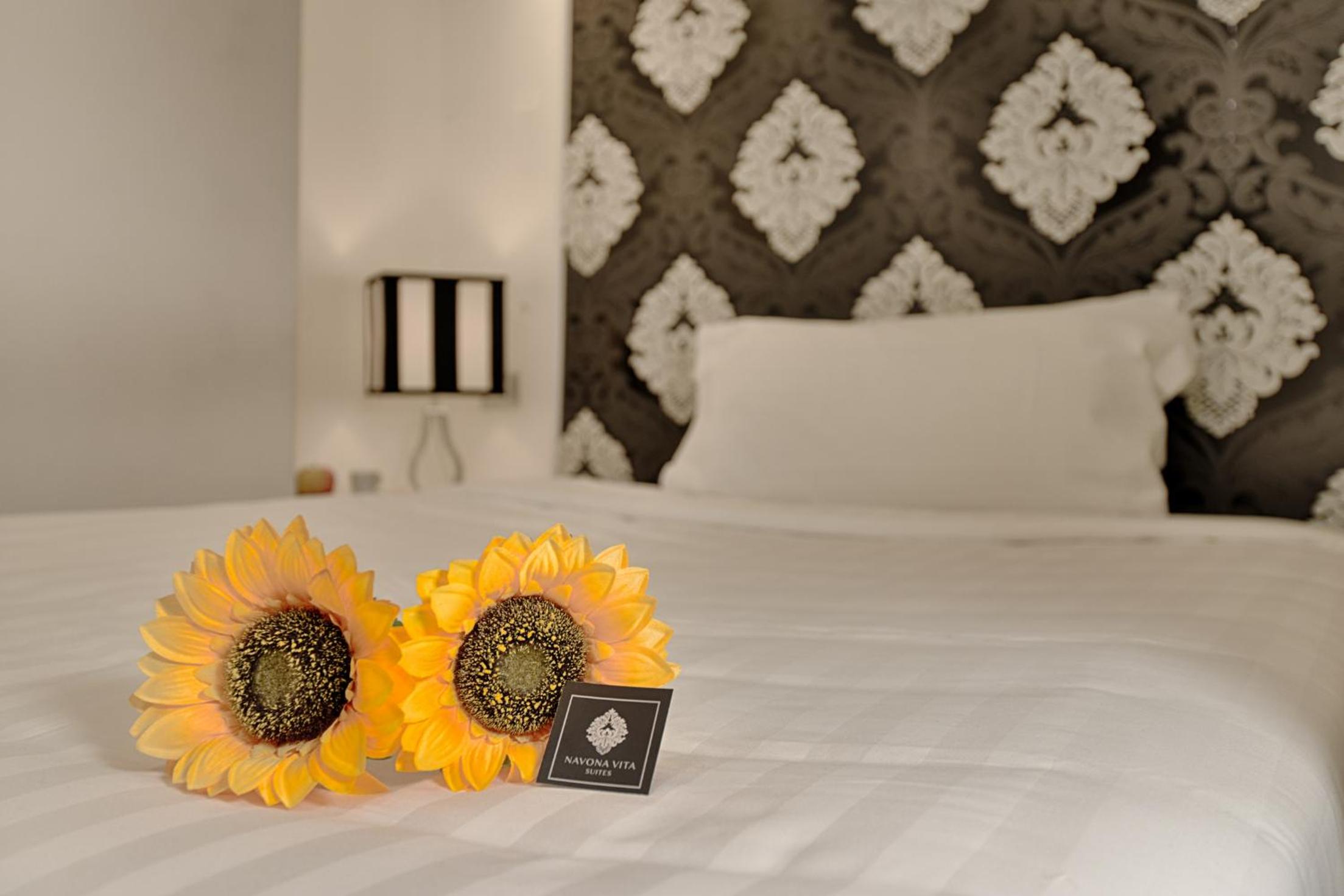 NAVONA VITA SUITES