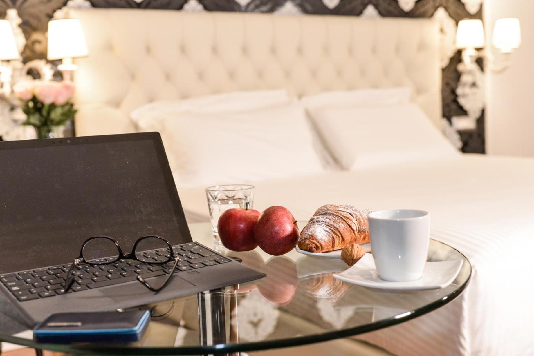 NAVONA VITA SUITES