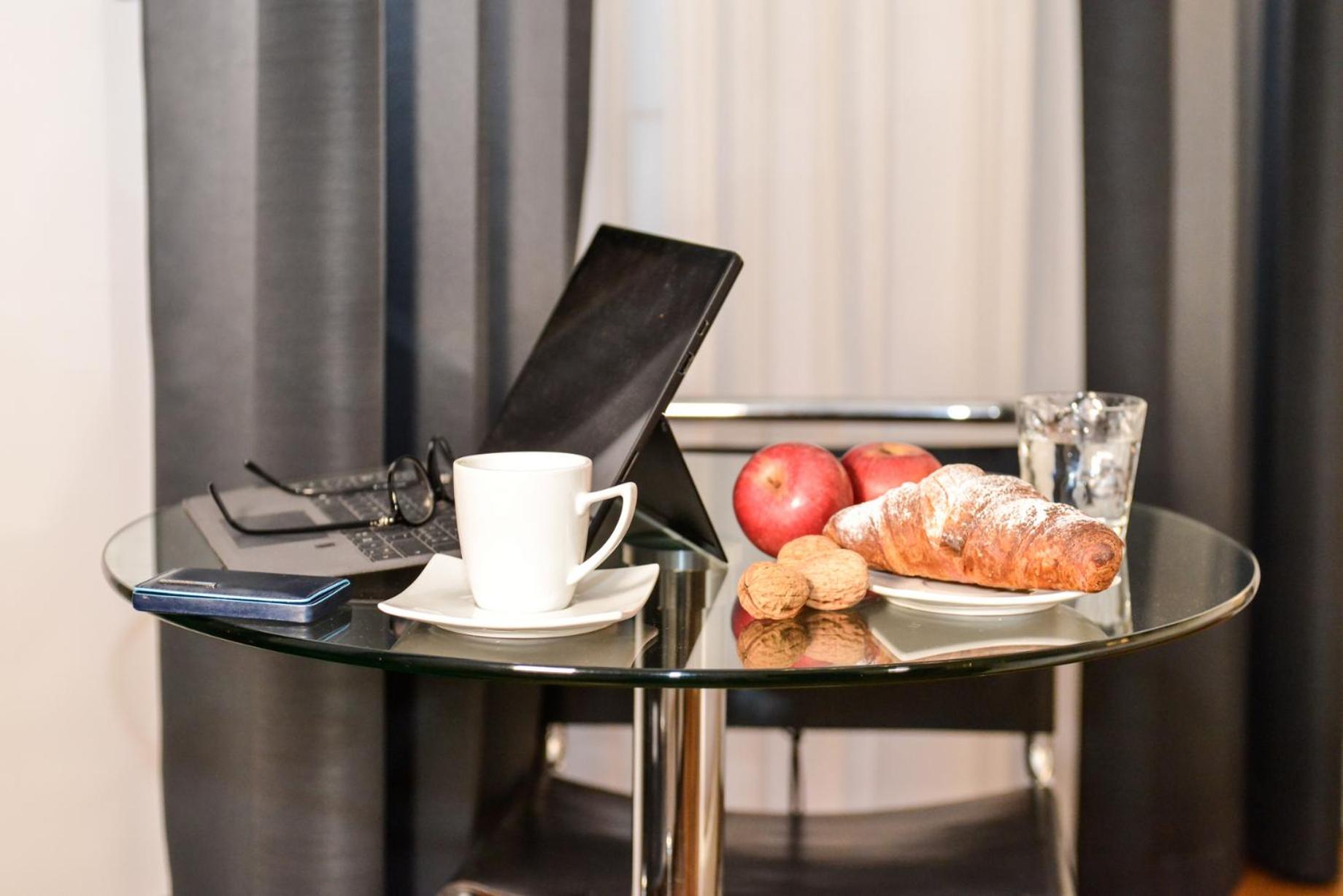NAVONA VITA SUITES