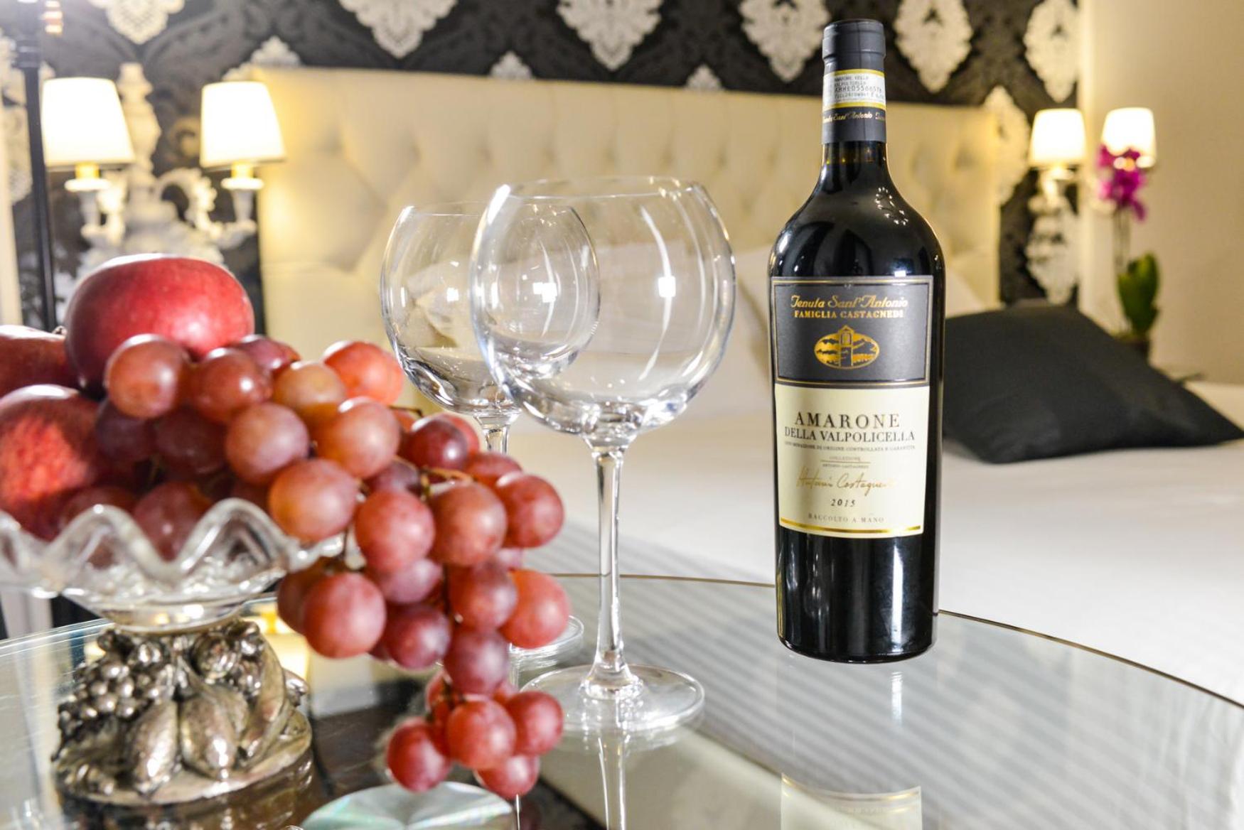 NAVONA VITA SUITES