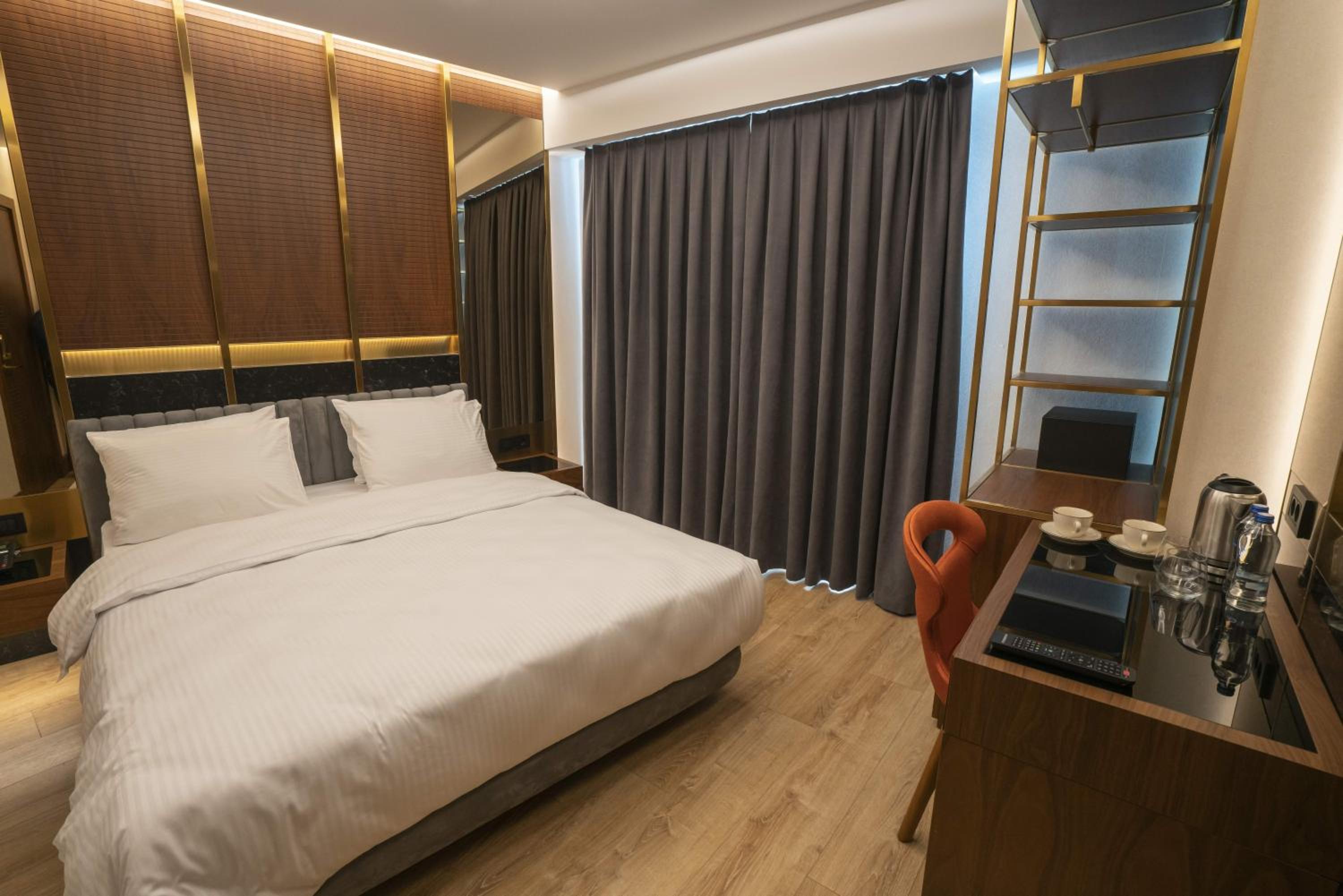 Henna Otel İstanbul - Image 11