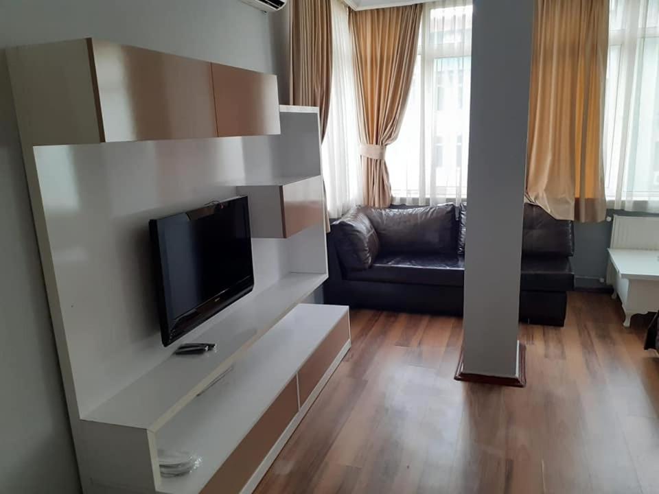 Tac Hotel - Image 10