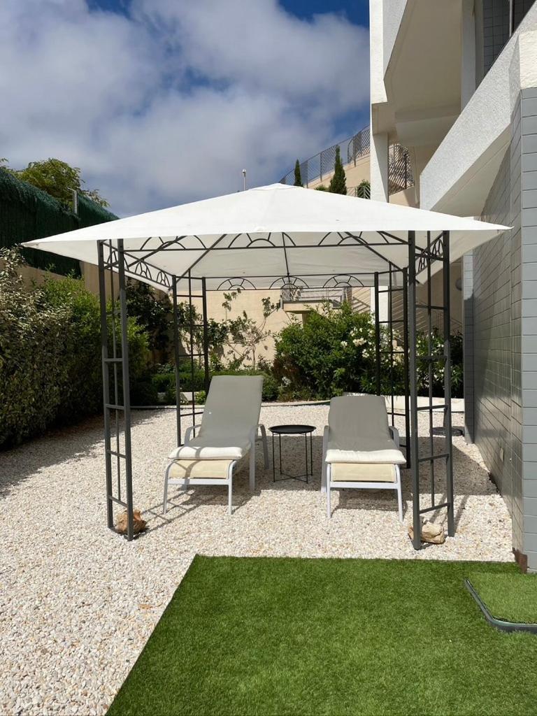 Infinity luxury sea view apartment with private garden view 3
