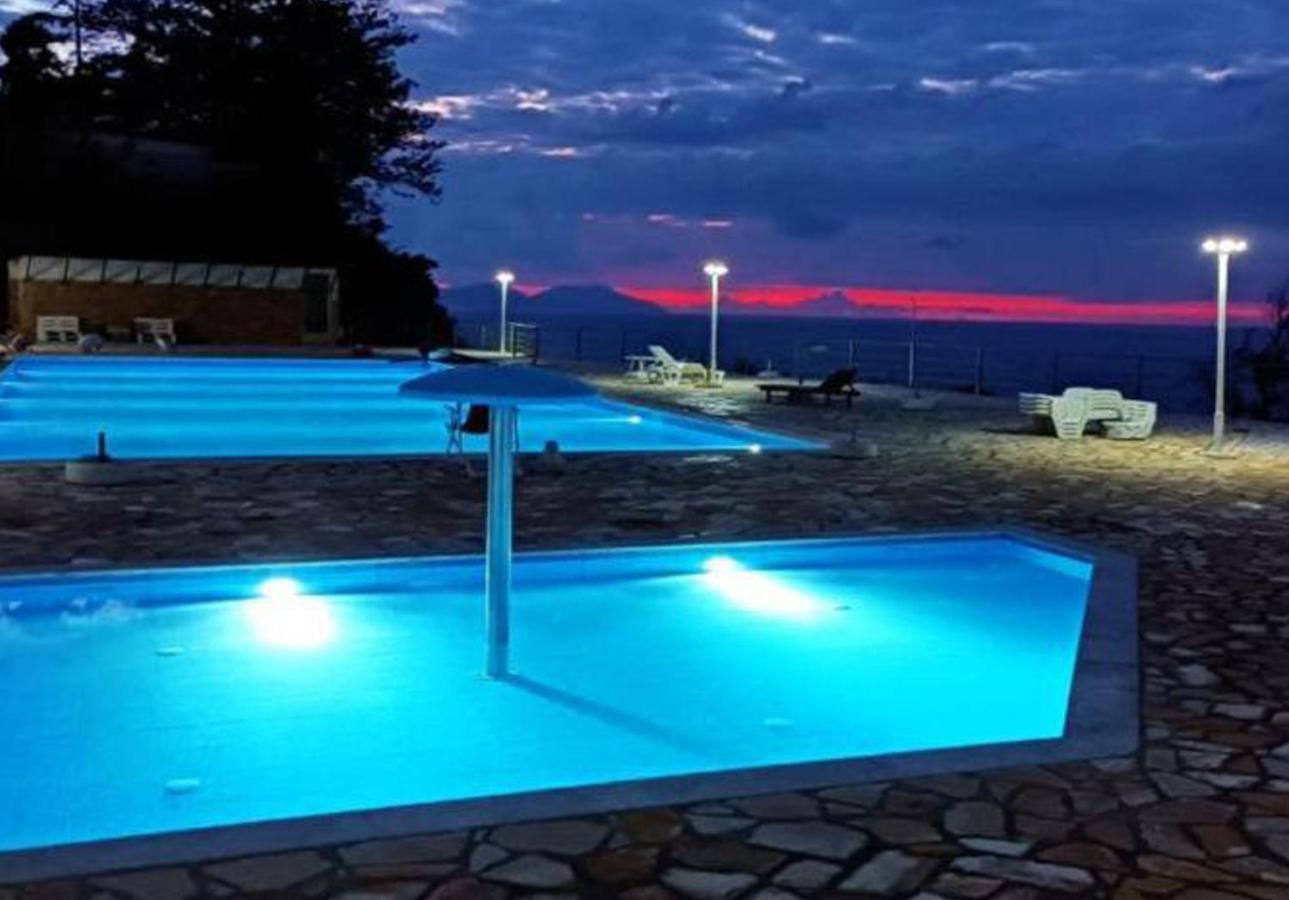 Sunset House