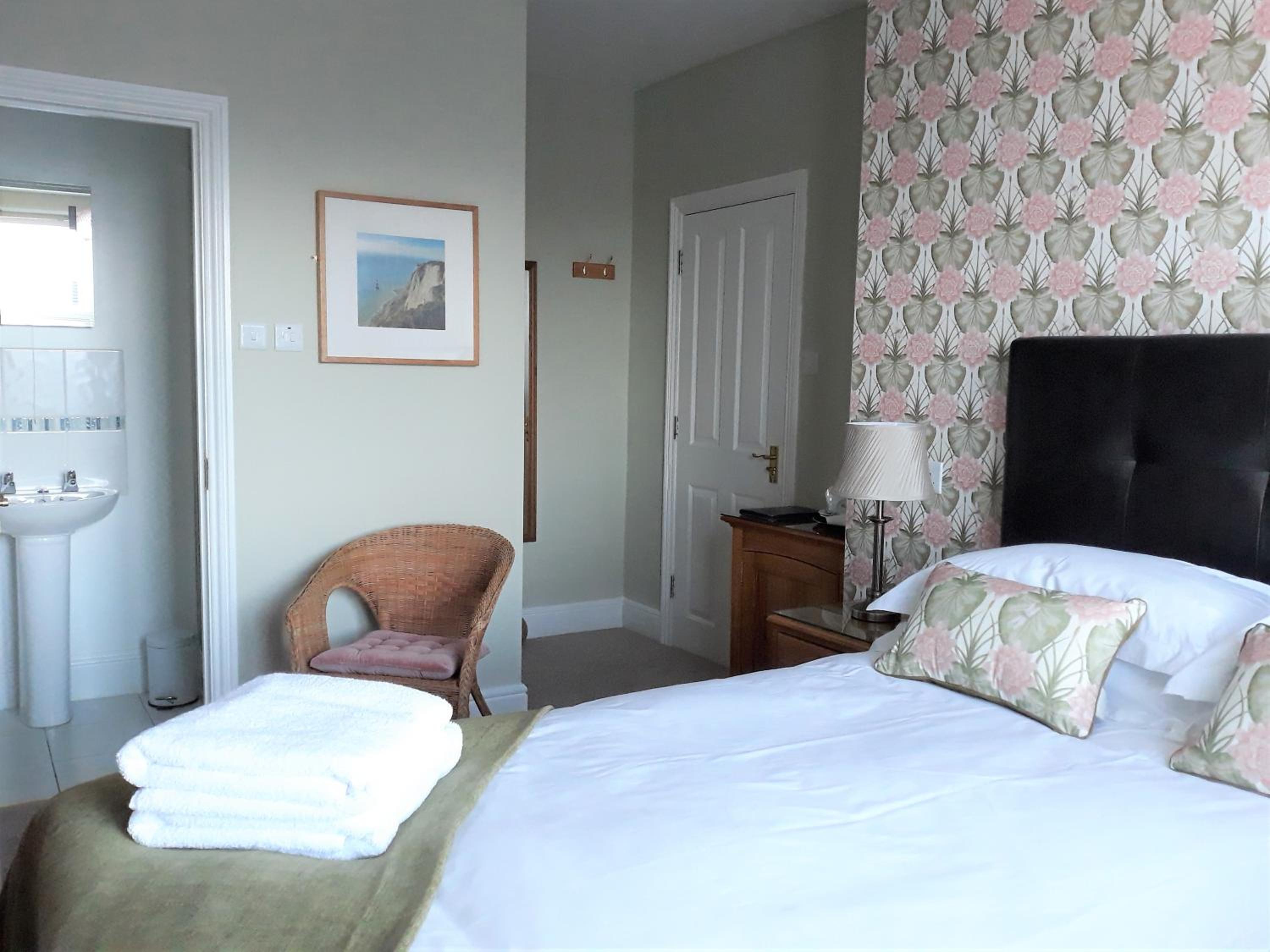 Breakers Bed and Breakfast