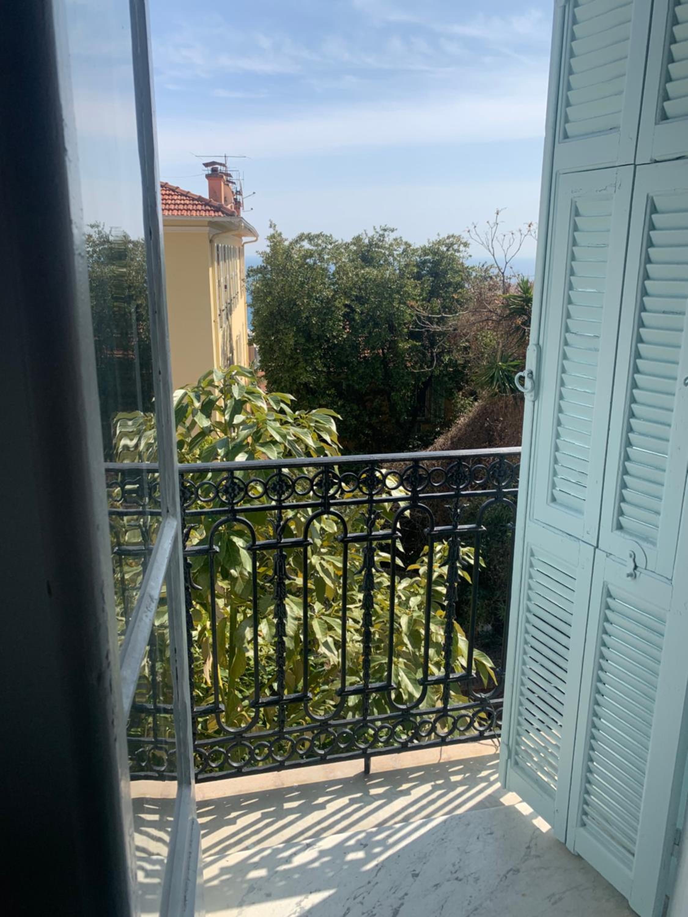 Rooftop Palette Retreat - Luxury 2BR with Patio view 4