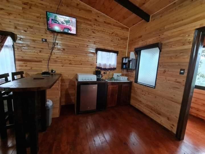 Las Bromelias Lodge