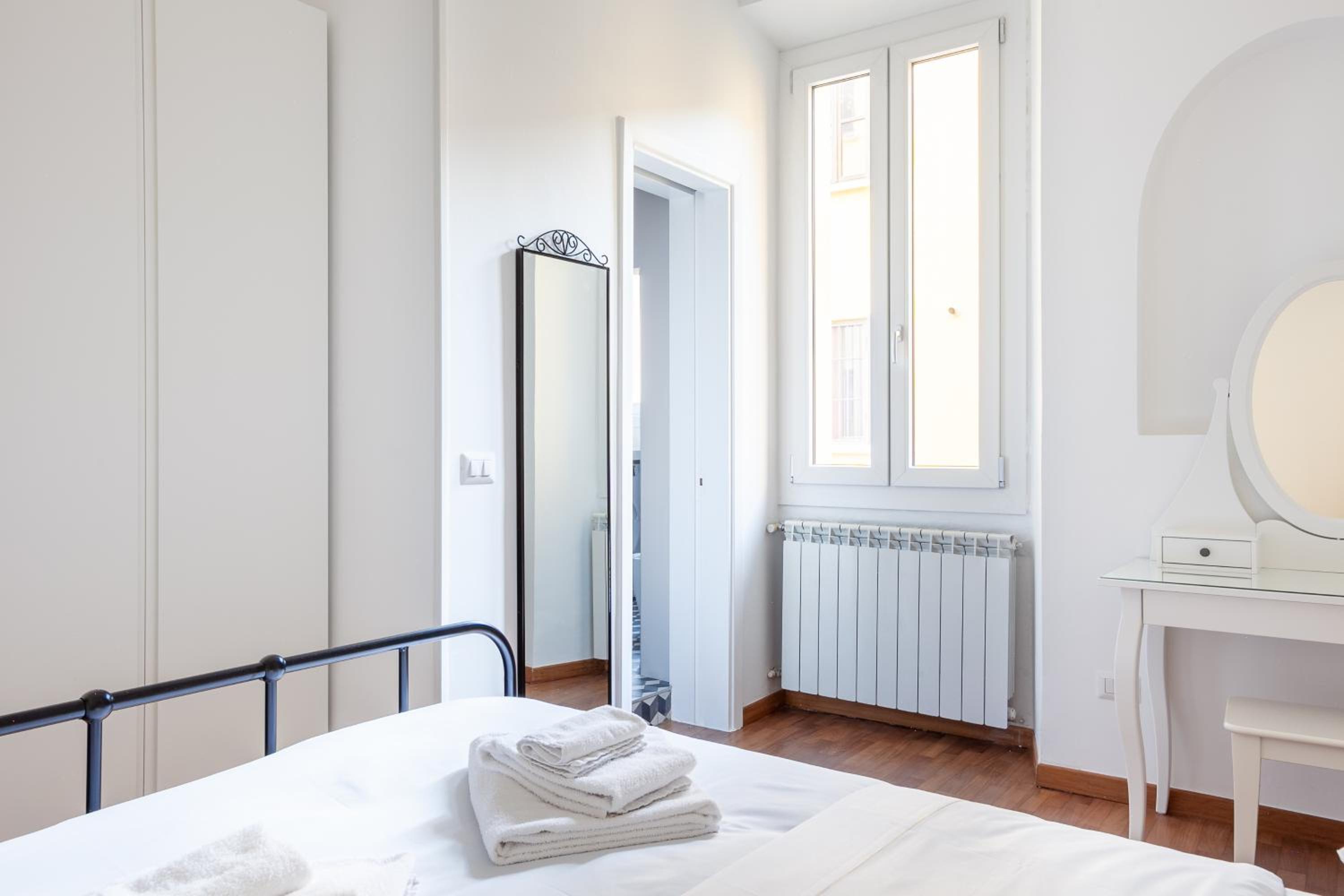 Renovated apartment in Milan city center - Commenda 21