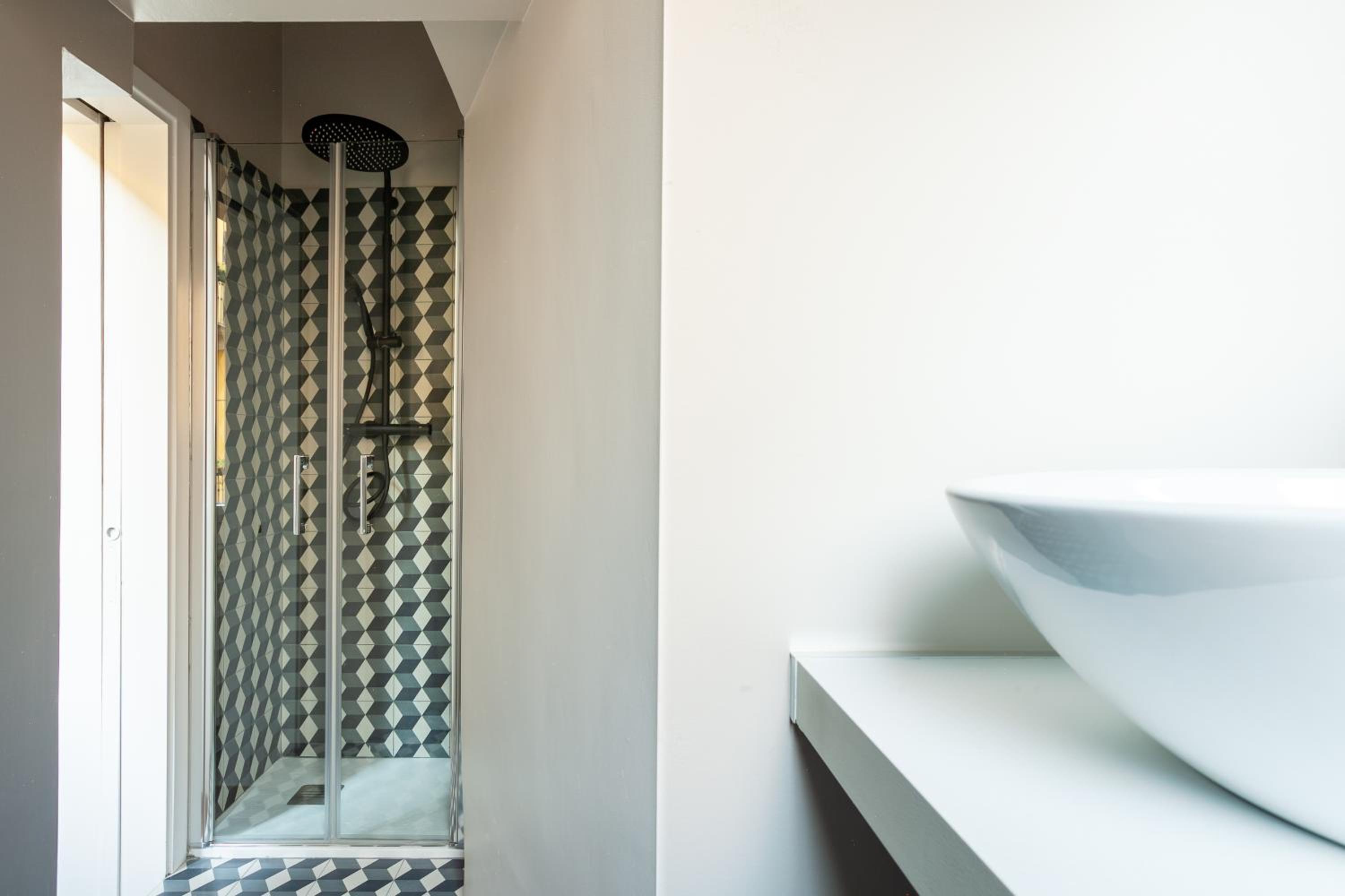 Renovated apartment in Milan city center - Commenda 21