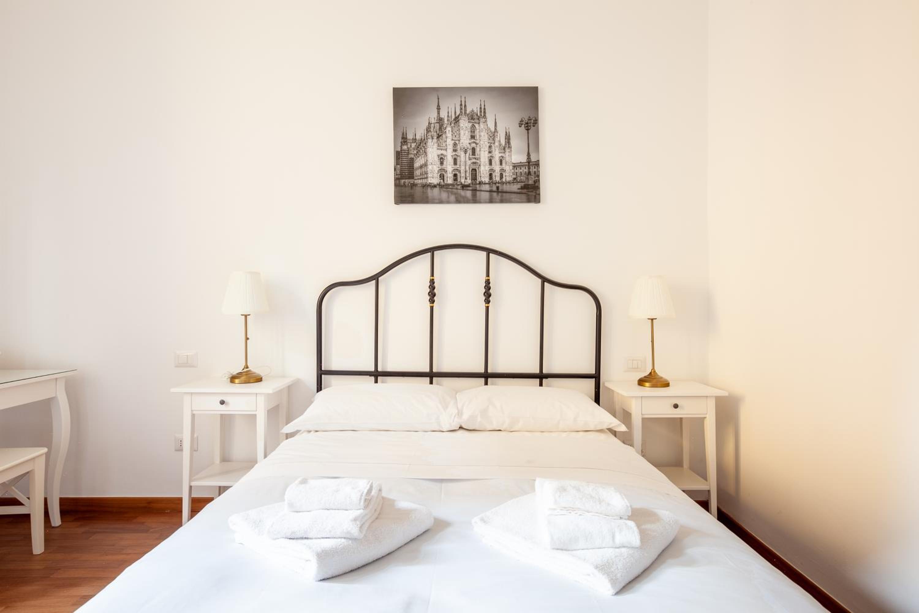 Renovated apartment in Milan city center - Commenda 21