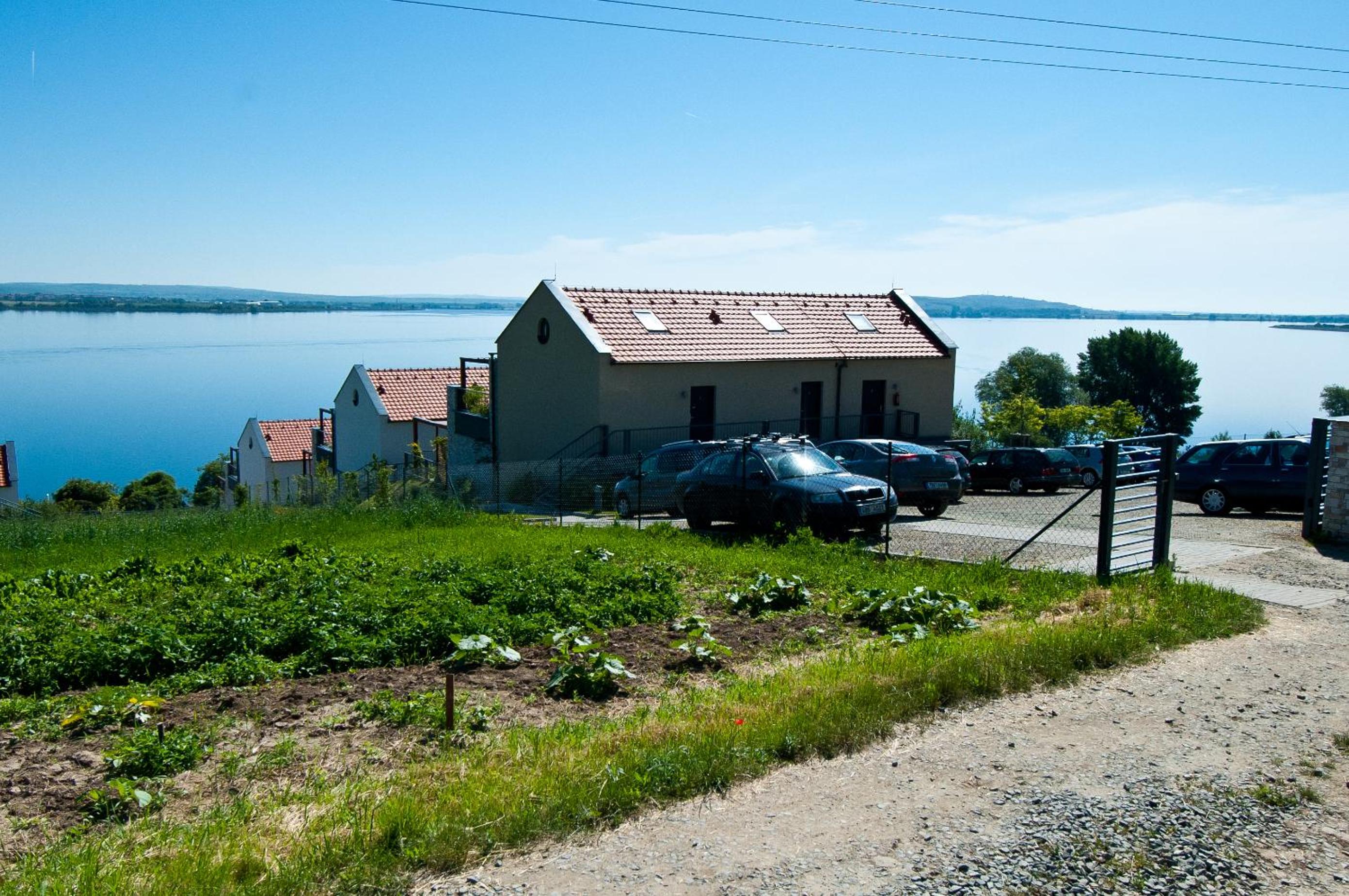 Apartmán Pálava 4 s terasou a výhledem na jezero