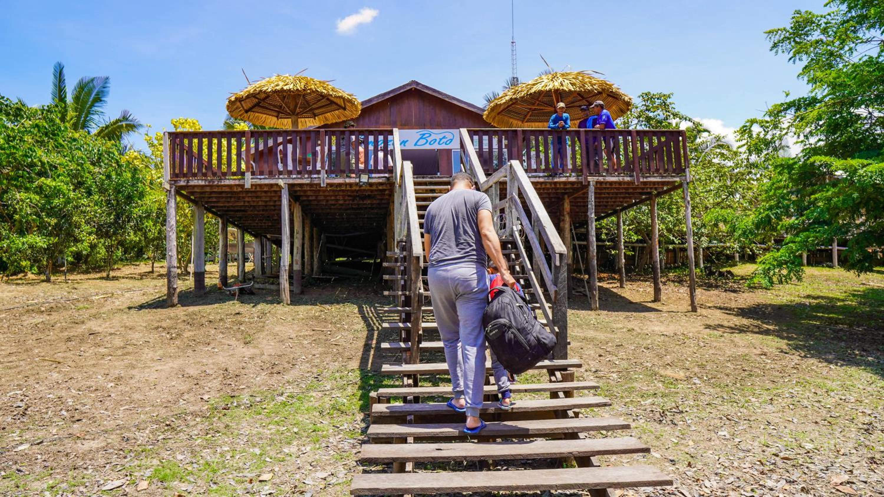 Amazon Boto Lodge Hotel