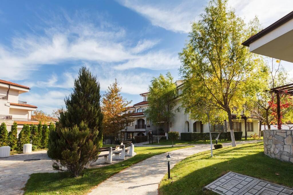 Lovely Apartment in peaceful family spa resort near to Nesebar