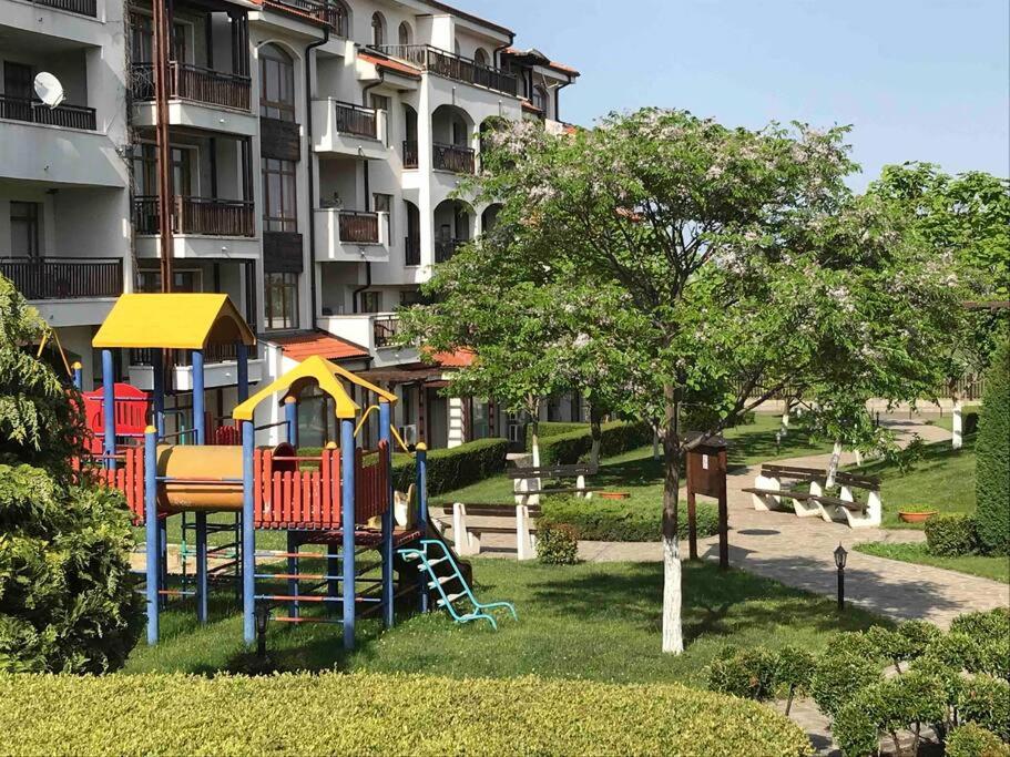 Lovely Apartment in peaceful family spa resort near to Nesebar