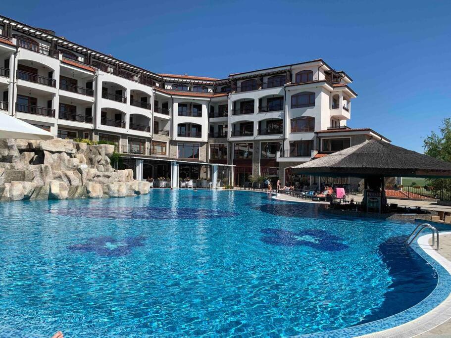 Lovely Apartment in peaceful family spa resort near to Nesebar