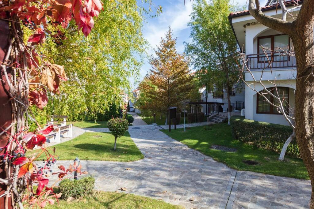 Lovely Apartment in peaceful family spa resort near to Nesebar