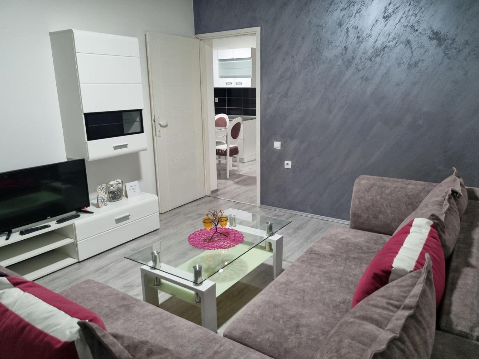 Family Apartmani Le view 5