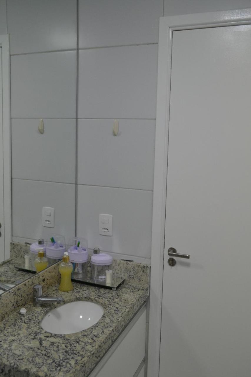 Muro Alto condomínio CLUBE AP 411