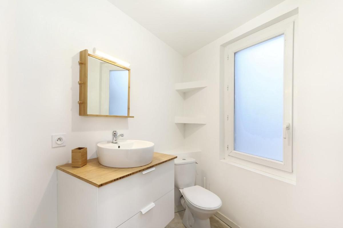 T2 Mediterranean - Air Rental photo 2