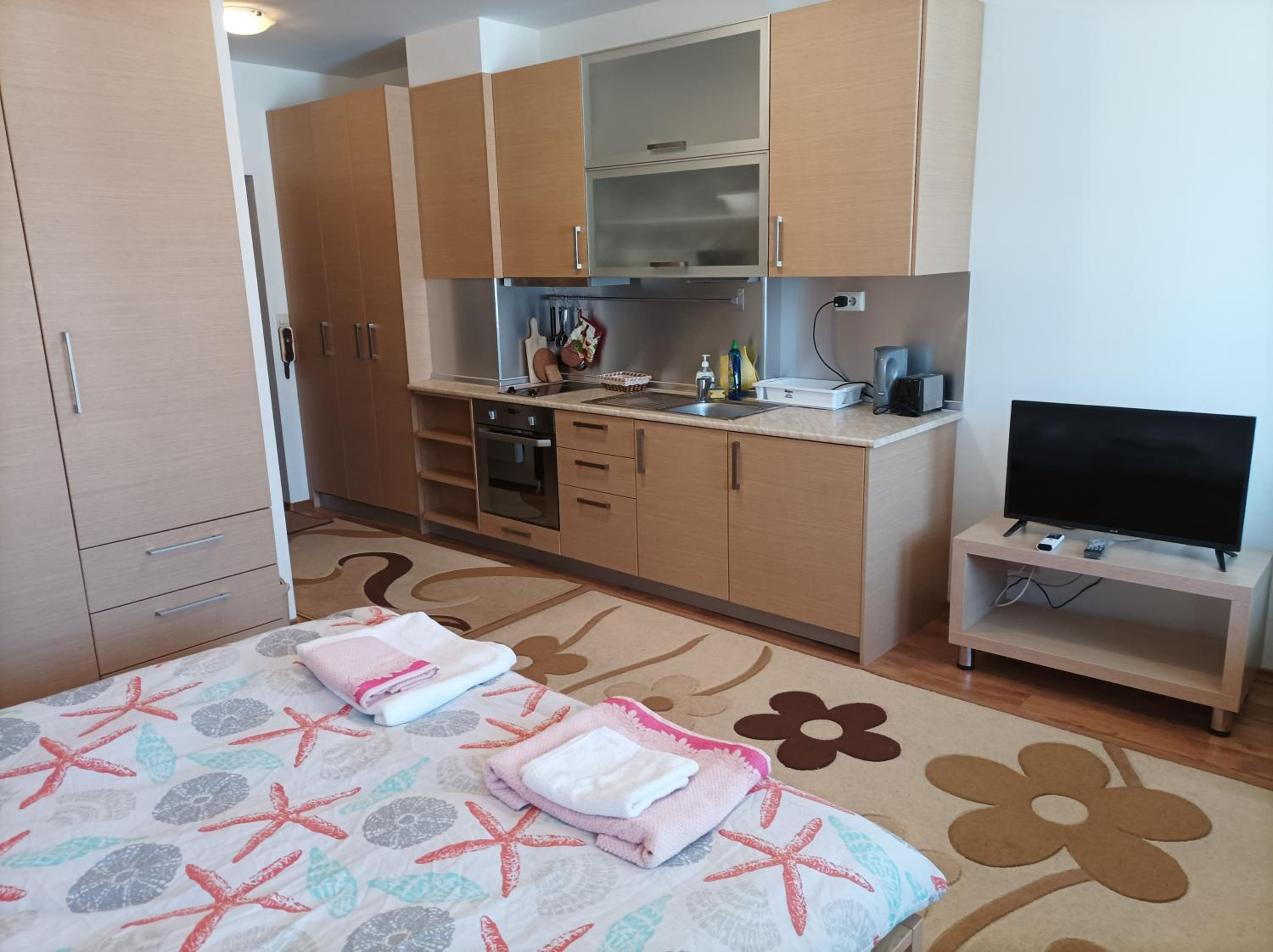 Studio Detelina Residence view 2