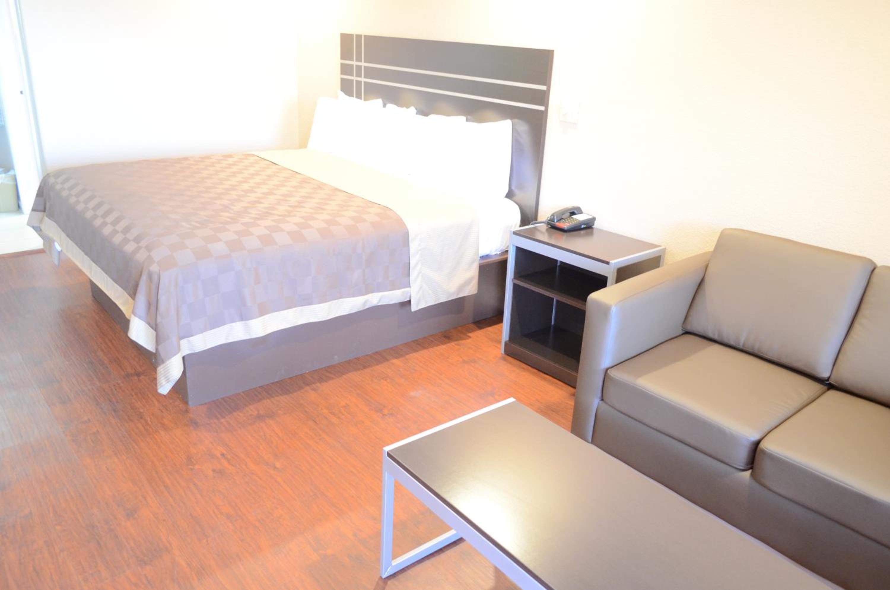 Regency Inn Humble IAH - Intercontinental - Property Image 21