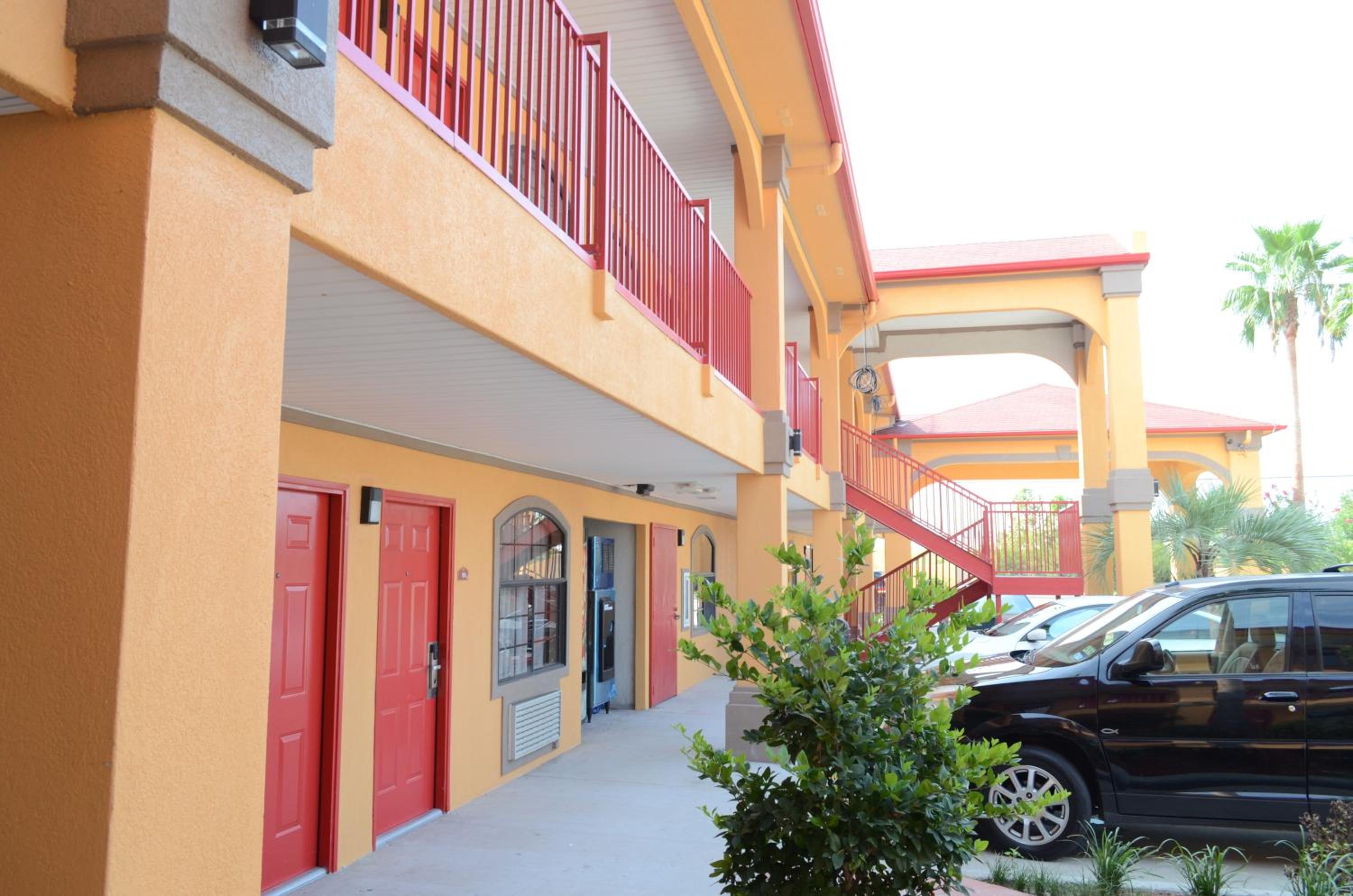 Regency Inn Humble IAH - Intercontinental - Property Image 34