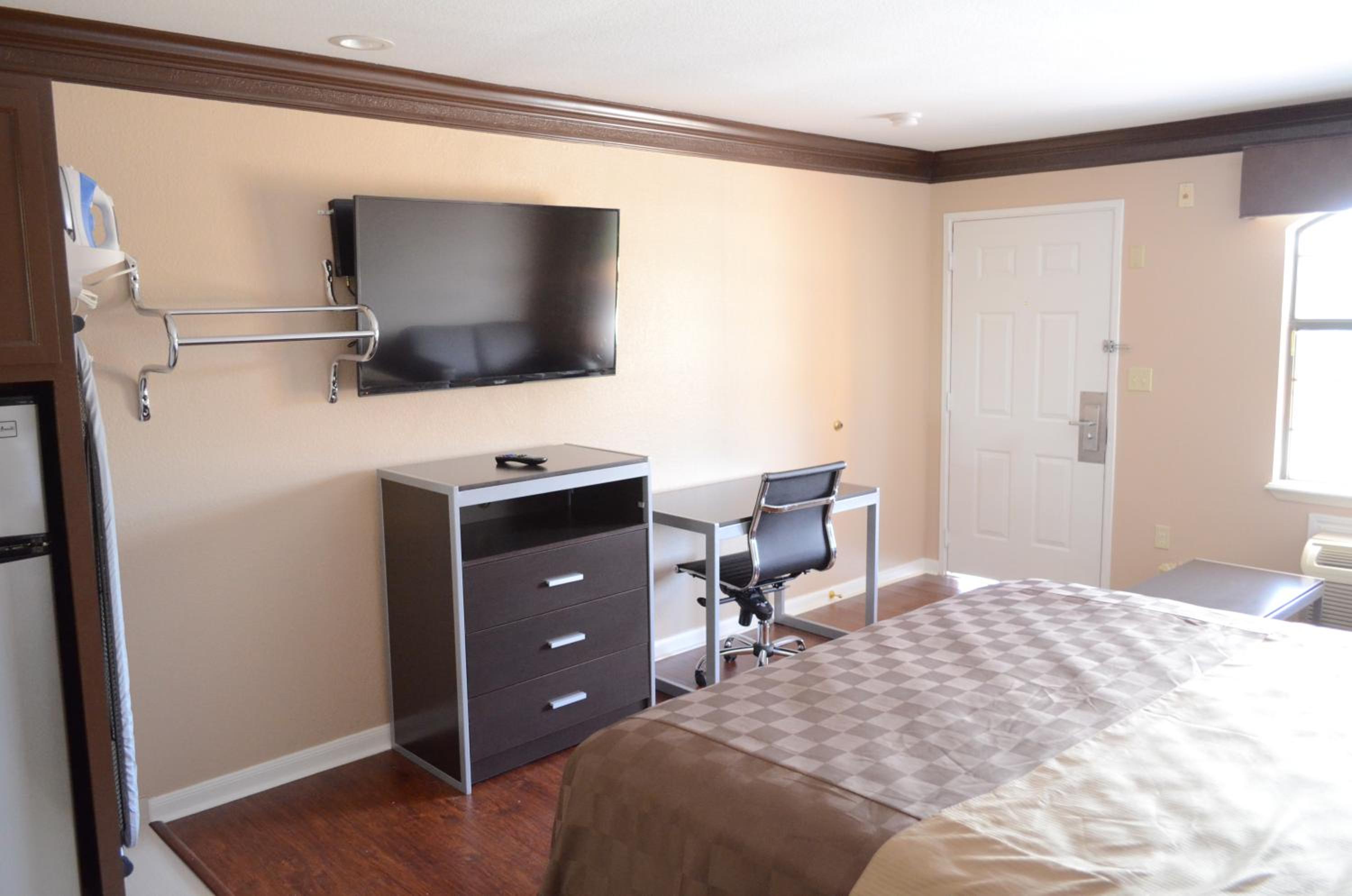 Regency Inn Humble IAH - Intercontinental - Property Image 4