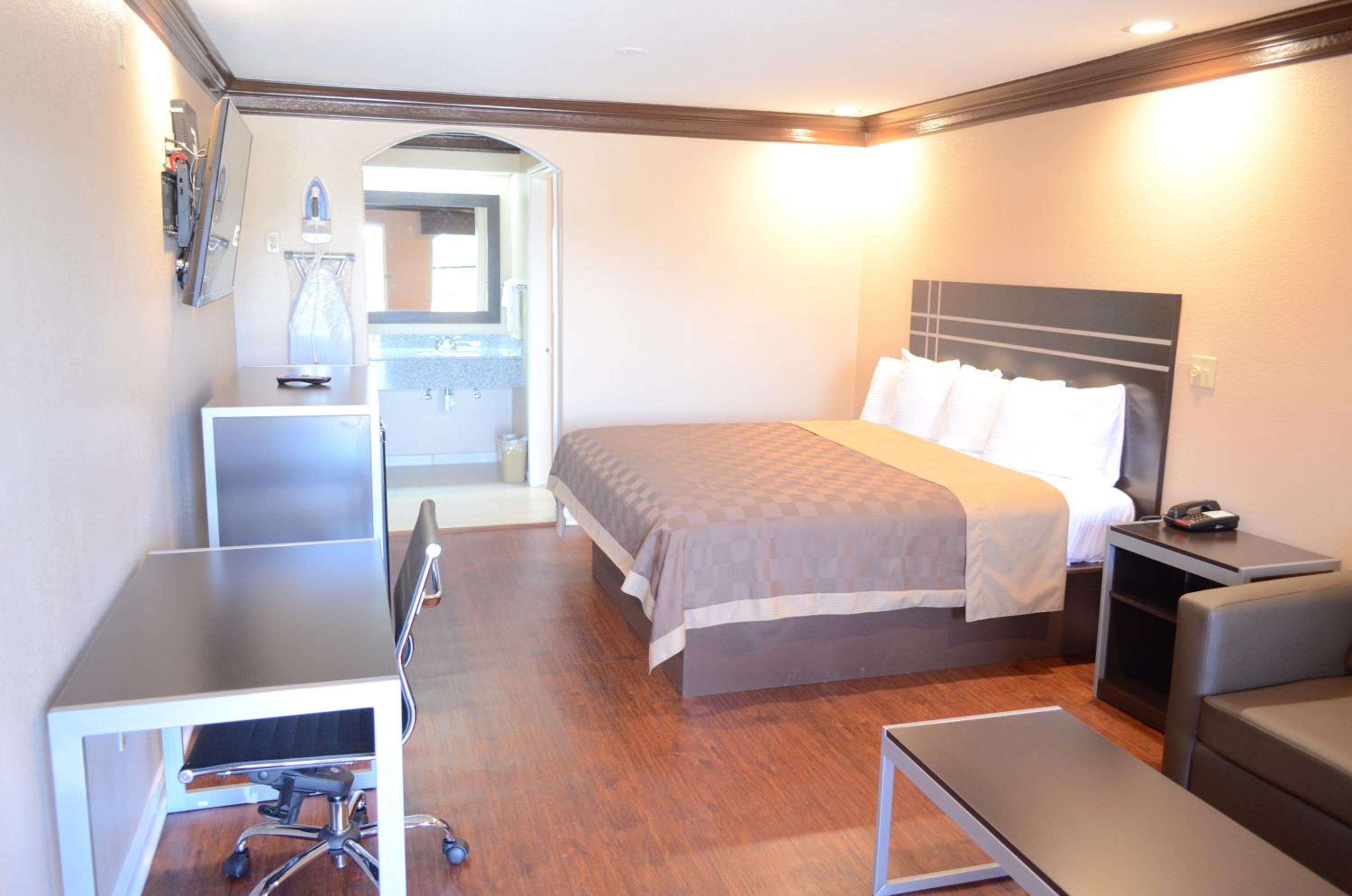 Regency Inn Humble IAH - Intercontinental - Property Image 1