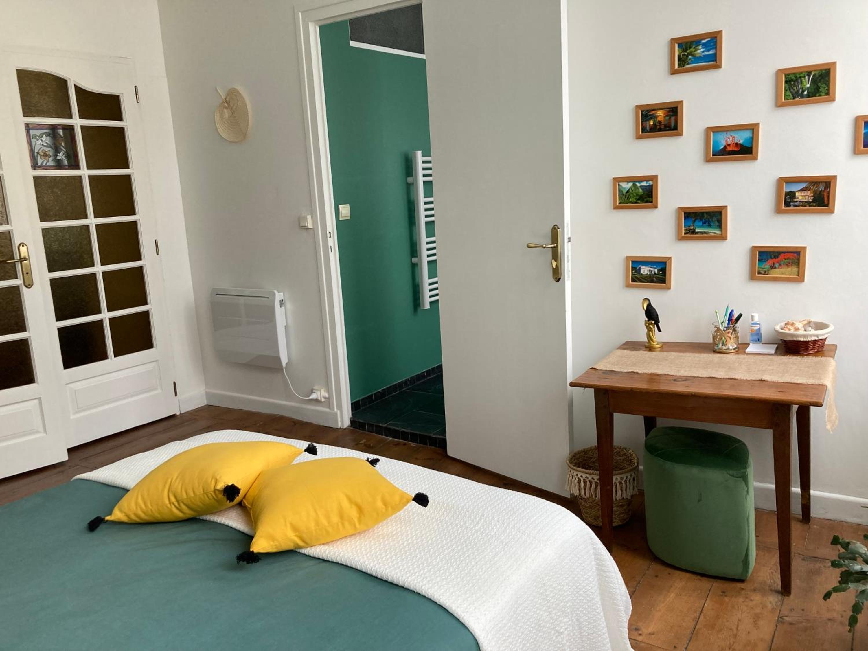 Le grand Houx view 2