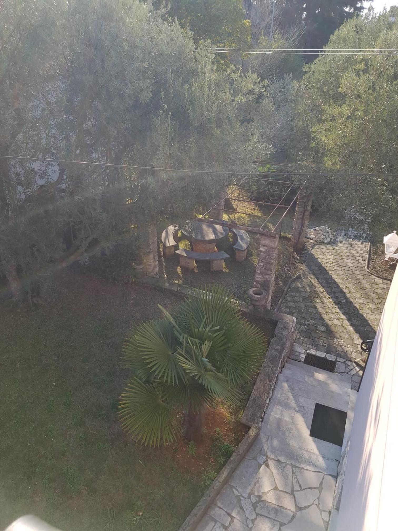 Apartment mit Balkon