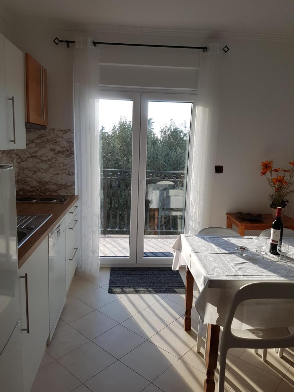 Apartment mit Balkon