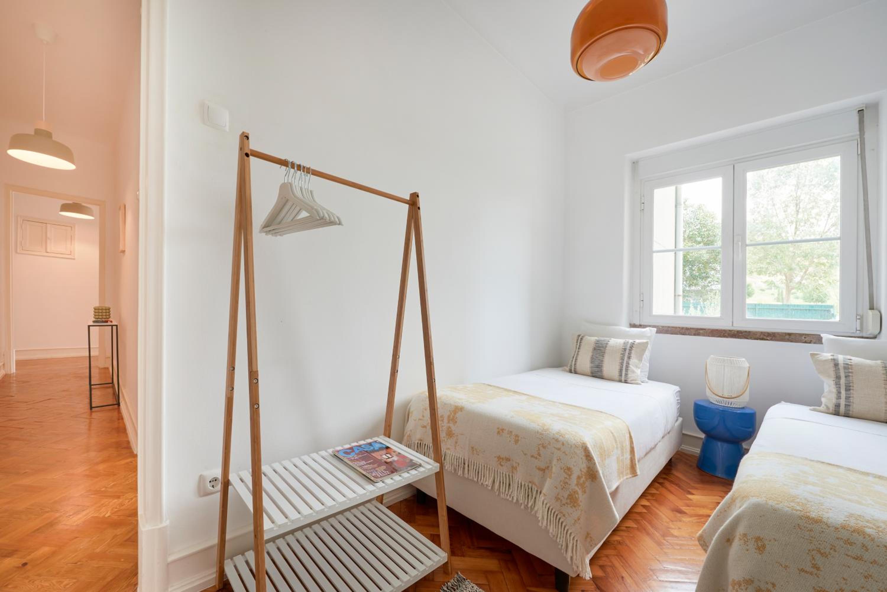 Light-Filled & Renovated Apartment, By TimeCooler