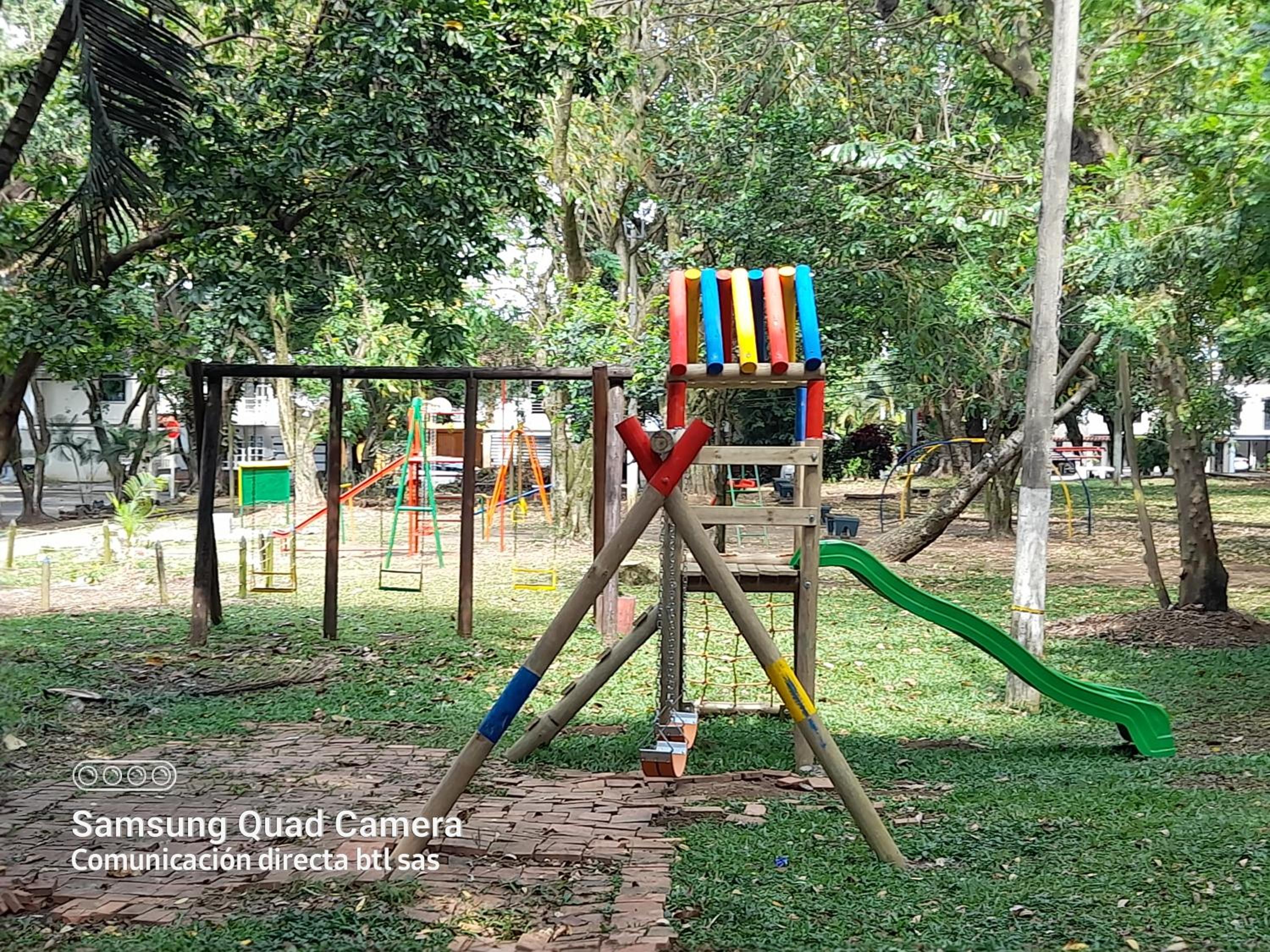 EXCELENTE ESTADIA EN UN BOSQUE DENTRO DE CALI..