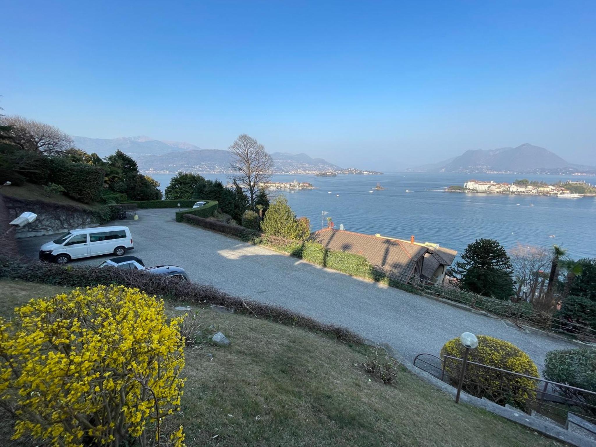 Appartamento vista Lago, giardino spiaggia a Stresa vista Isole Borromee e Golfo Borromeo - STRESAFLAT