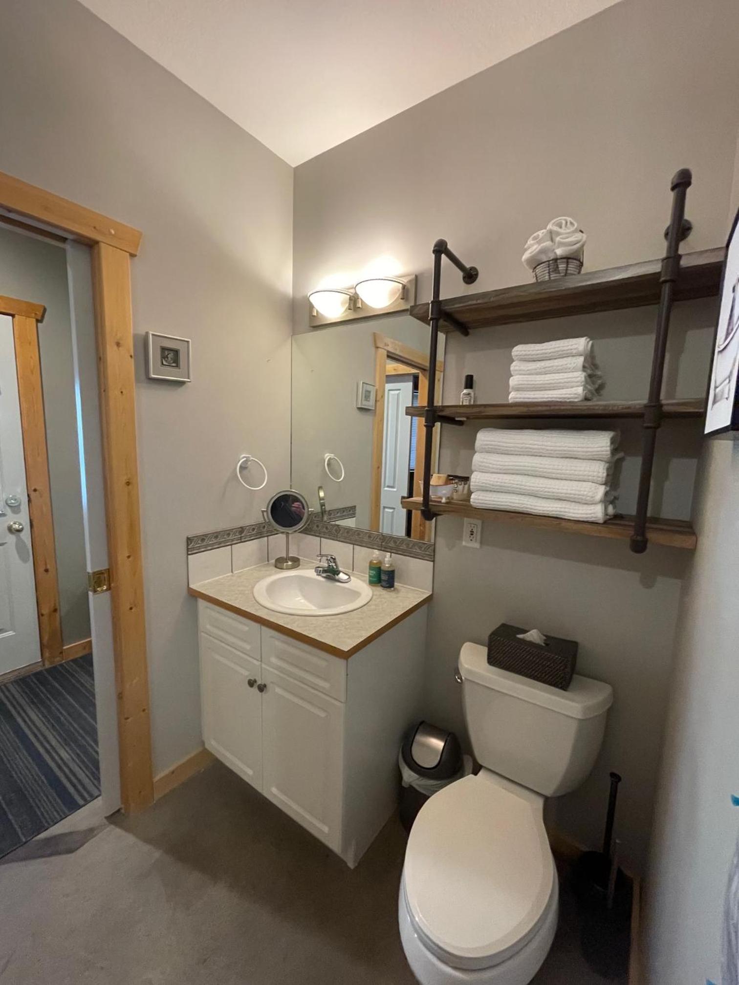 Blanchard Mountain BnB