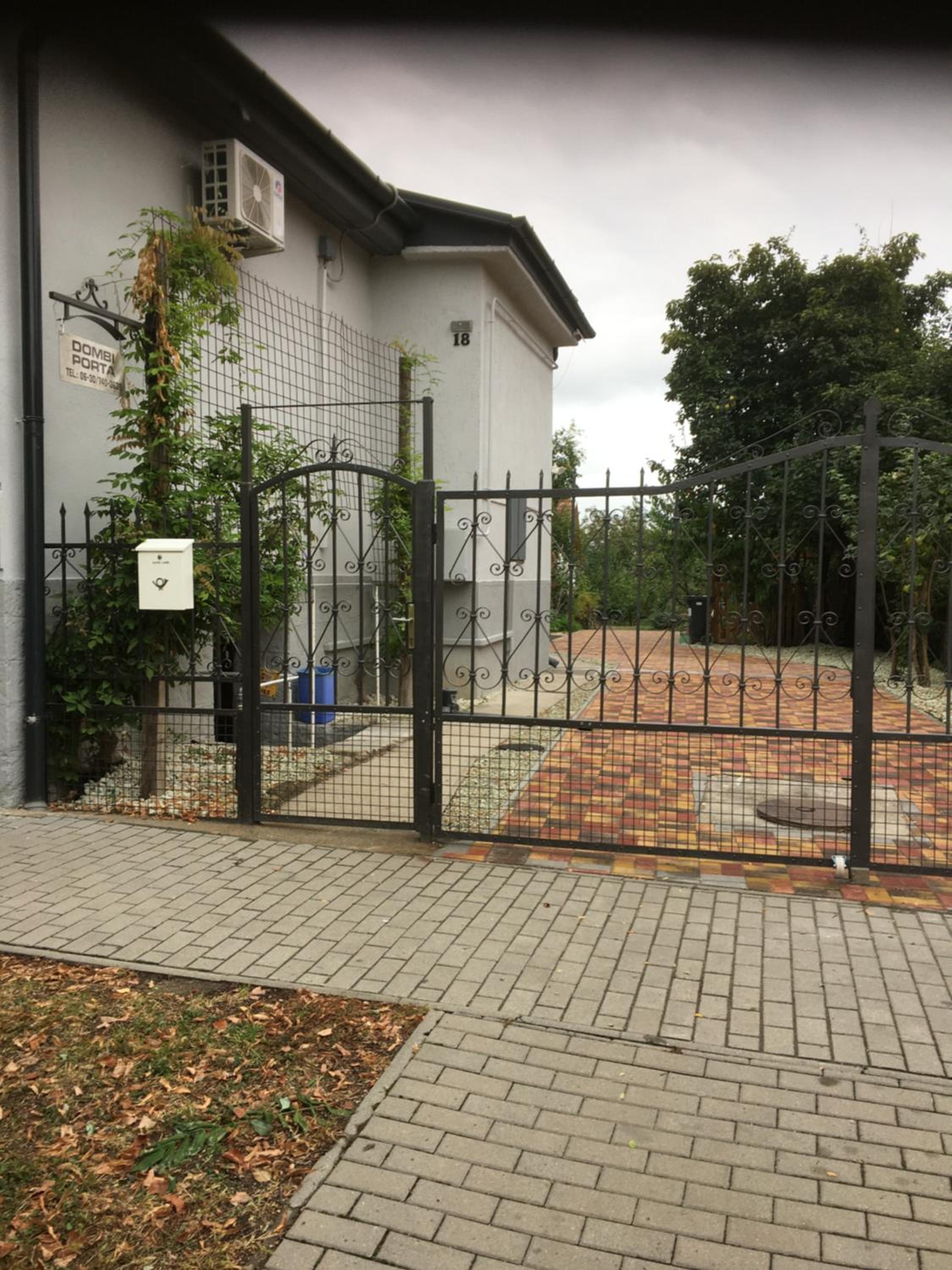 Dombi Porta view 2