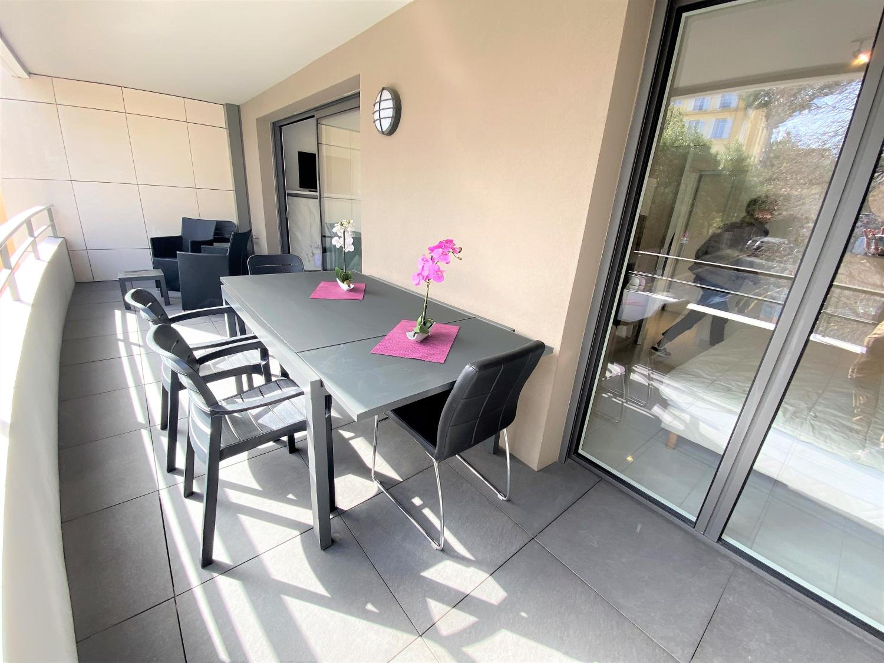 2 pièces terrasse piscine Cannes Californie photo 4