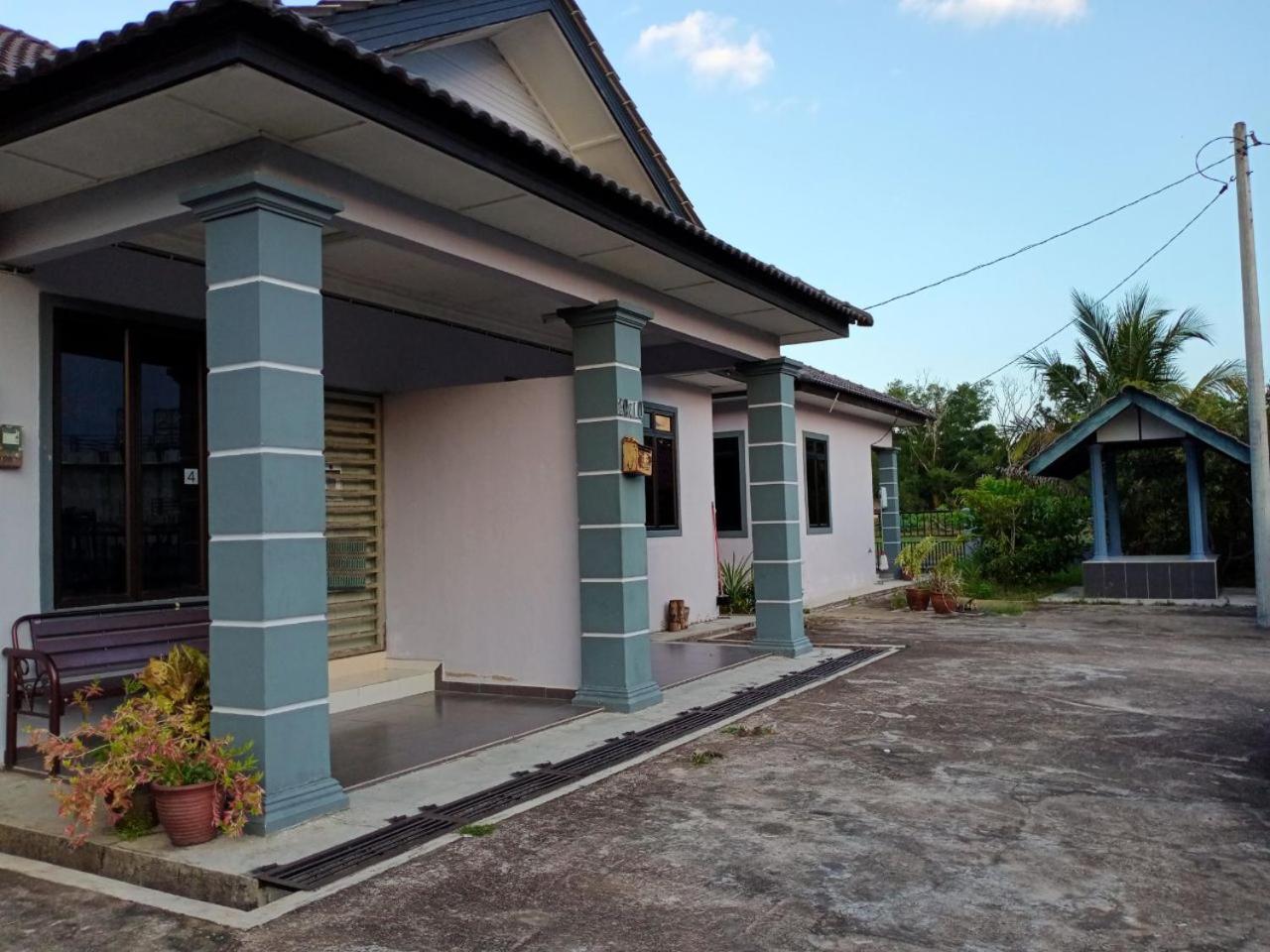 Rumah Tamu Pekan semi D dan berWifi photo 1