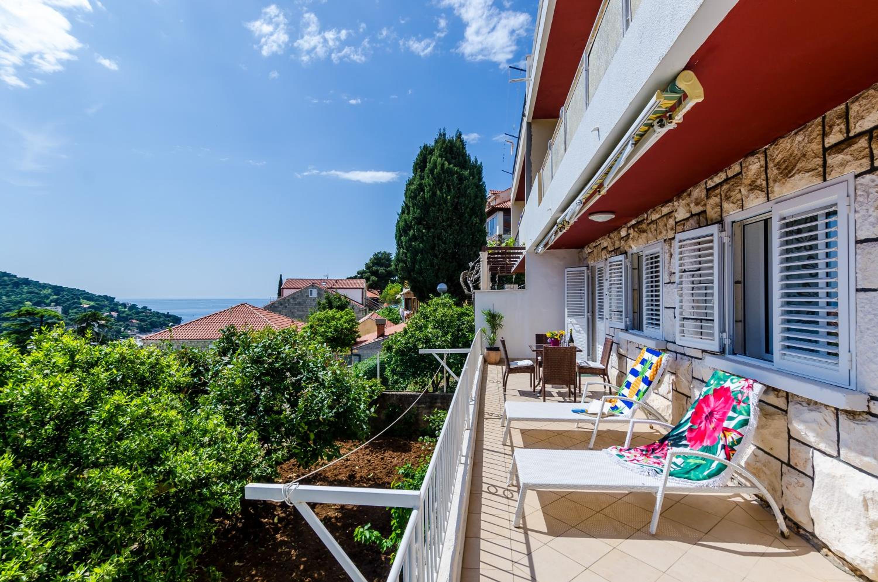 Beautiful Sea View Apartments