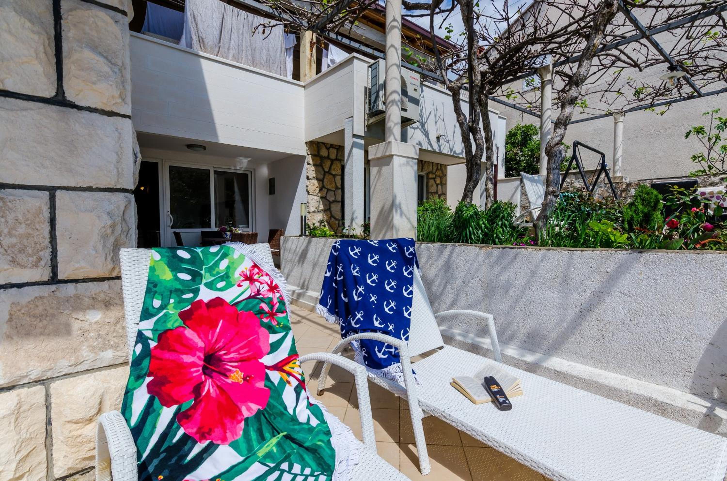 Beautiful Sea View Apartments