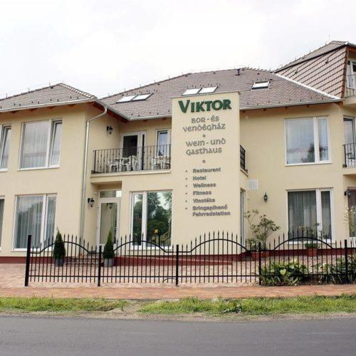 Viktor Bor- és Vendégház**** view 4