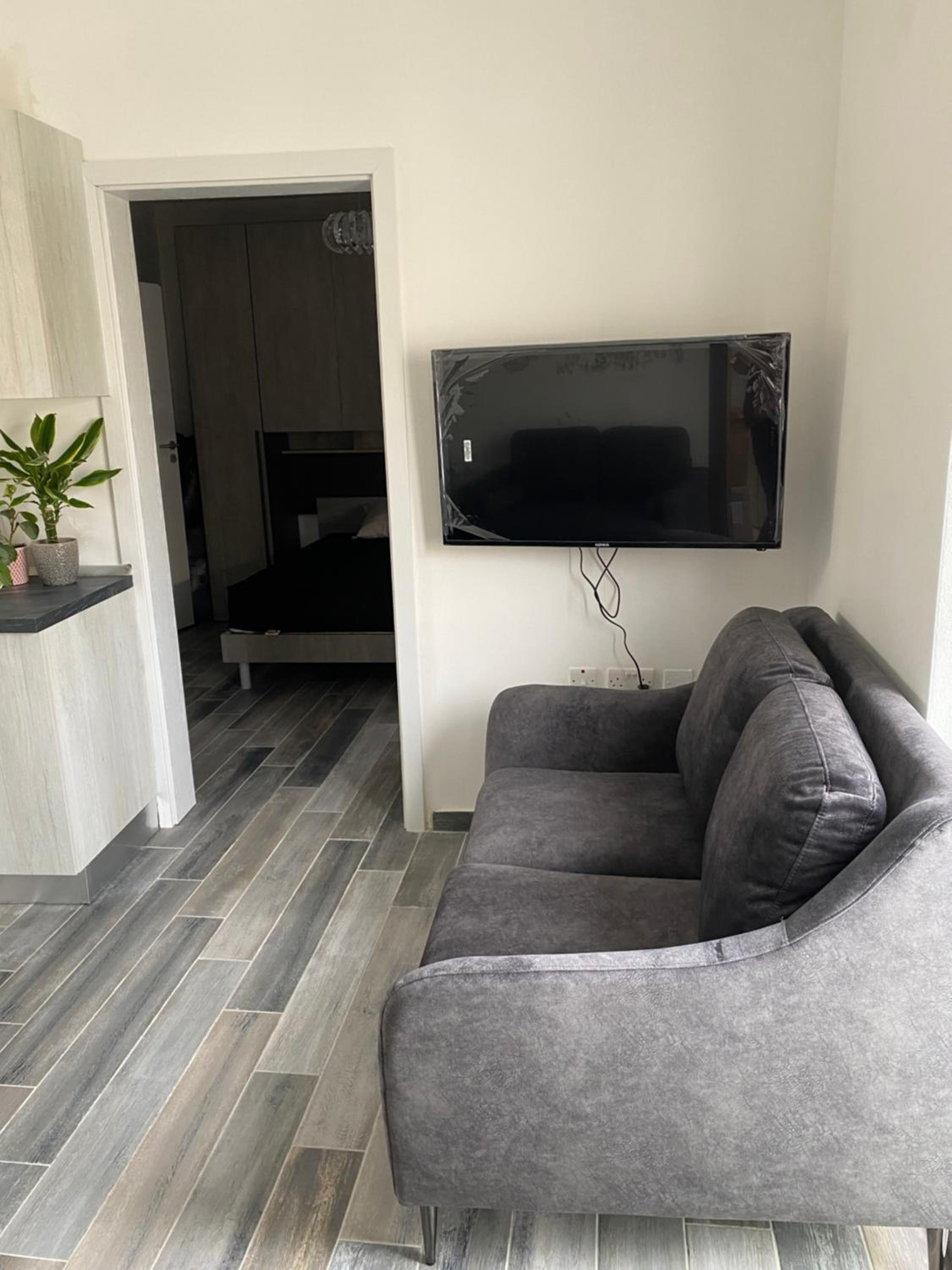 One beautiful bedroom flat in pieta view 3