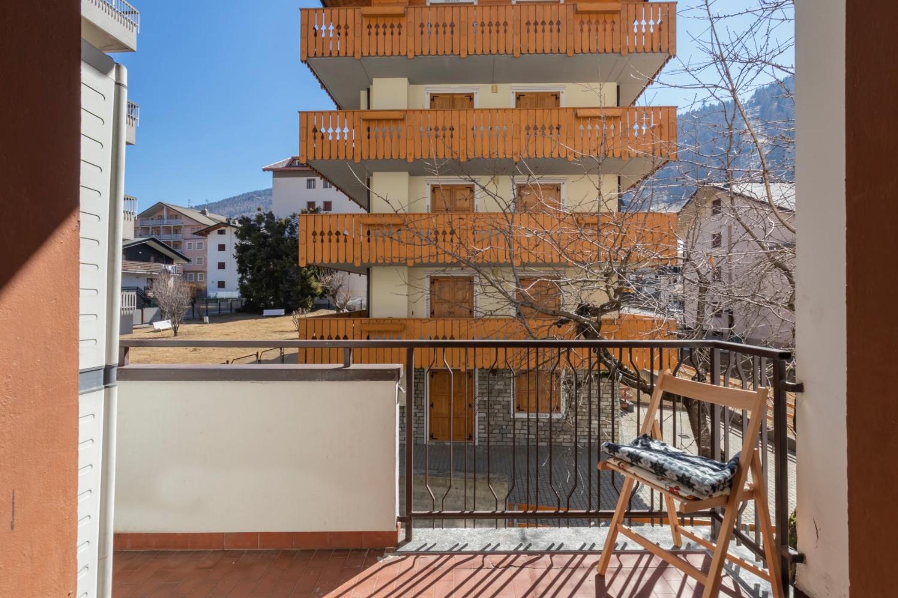 Maranta Aprica Apartment view 3