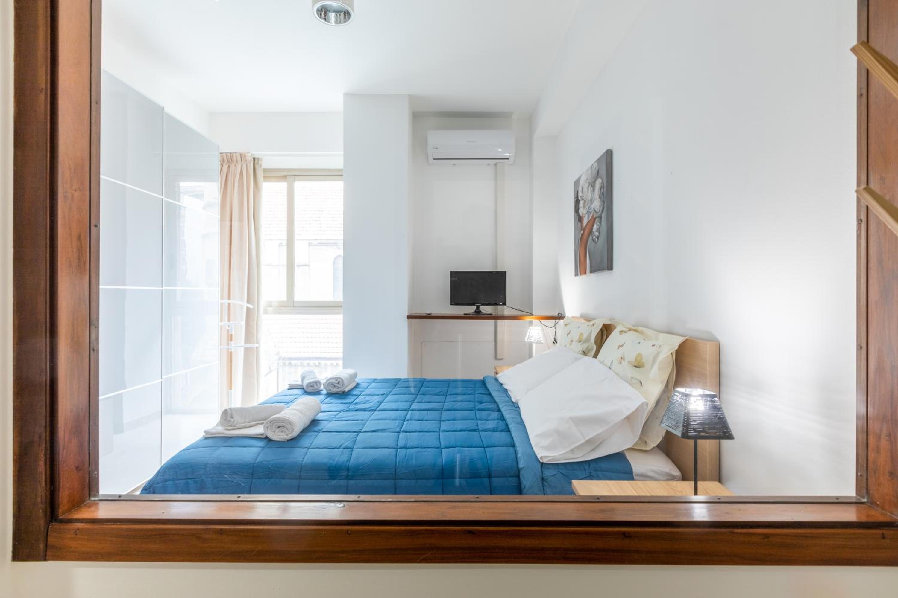 GuestHost - Teatro Politeama and Teatro Massimo Cozy Apartment photo 2