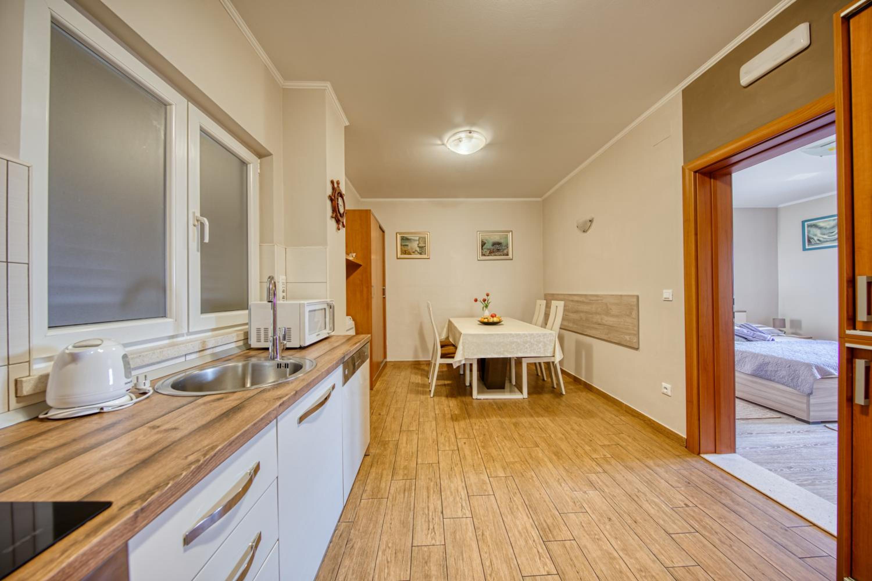 Apartments Kristić