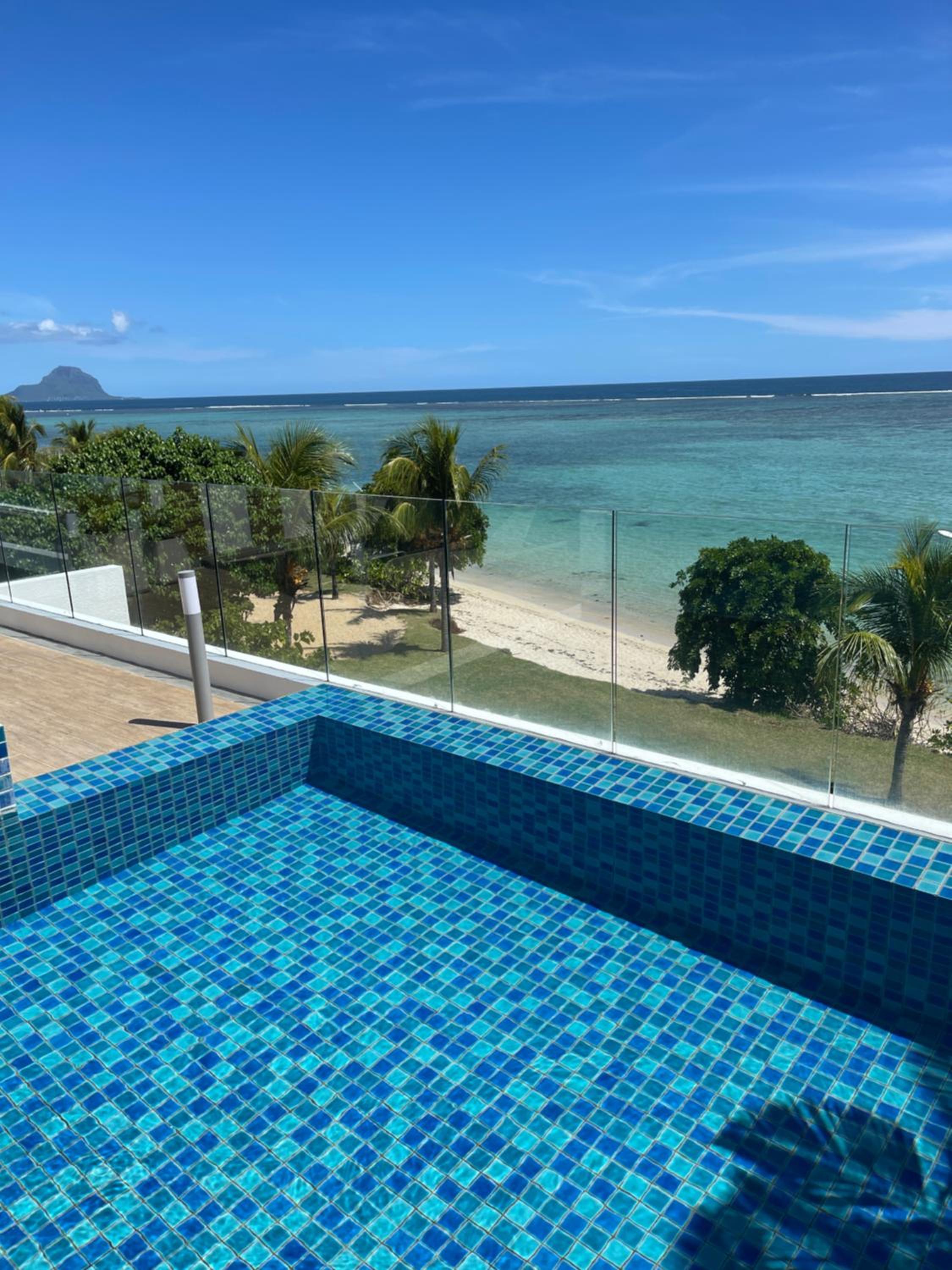 Cap Ouest Beachfront Luxury Penthouse & Apartment view 4