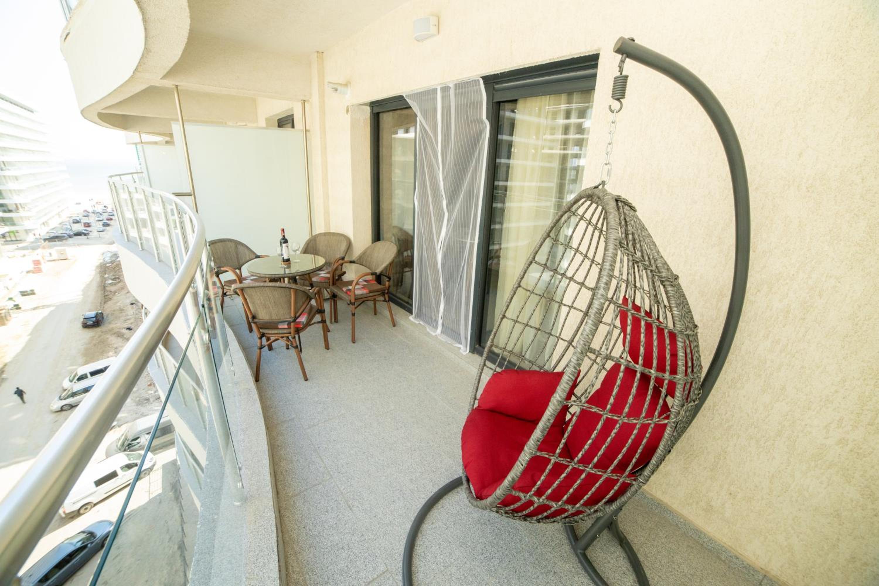Studio 60 By The Beach Mamaia, FREE PARKING Casa del Mar view 3